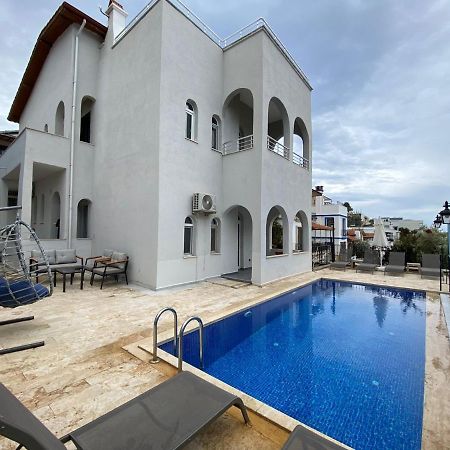 Appartamento Shared Pool Flat Located 3 Min To Beach In Kalkan Esterno foto